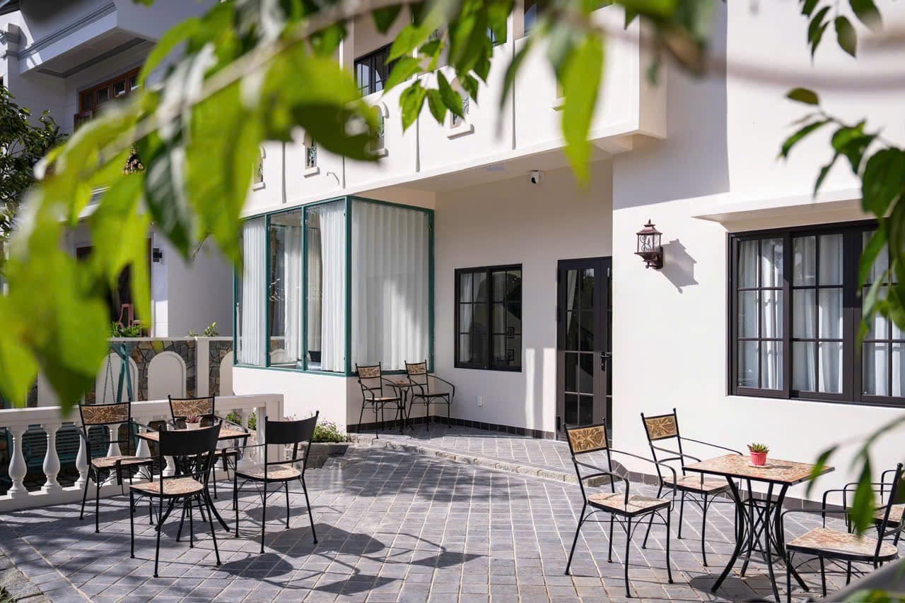 Moondy House 3 4