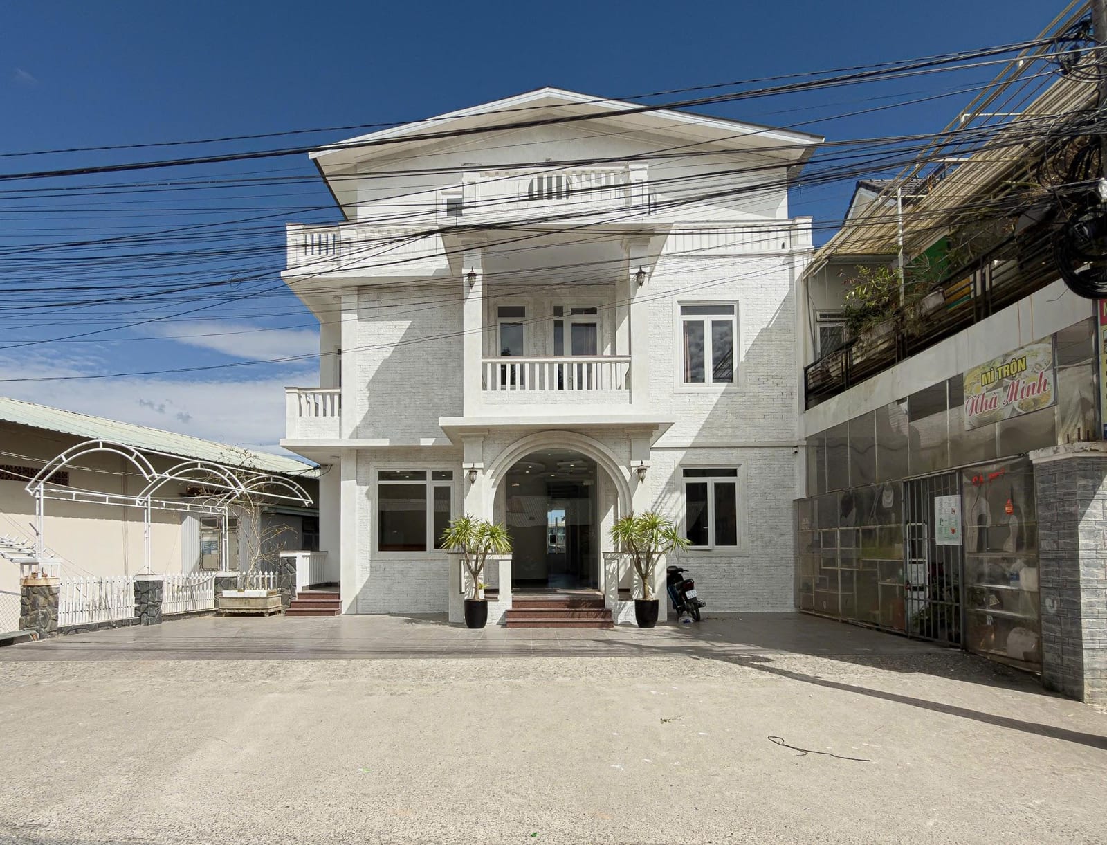 OREN VILLA$$