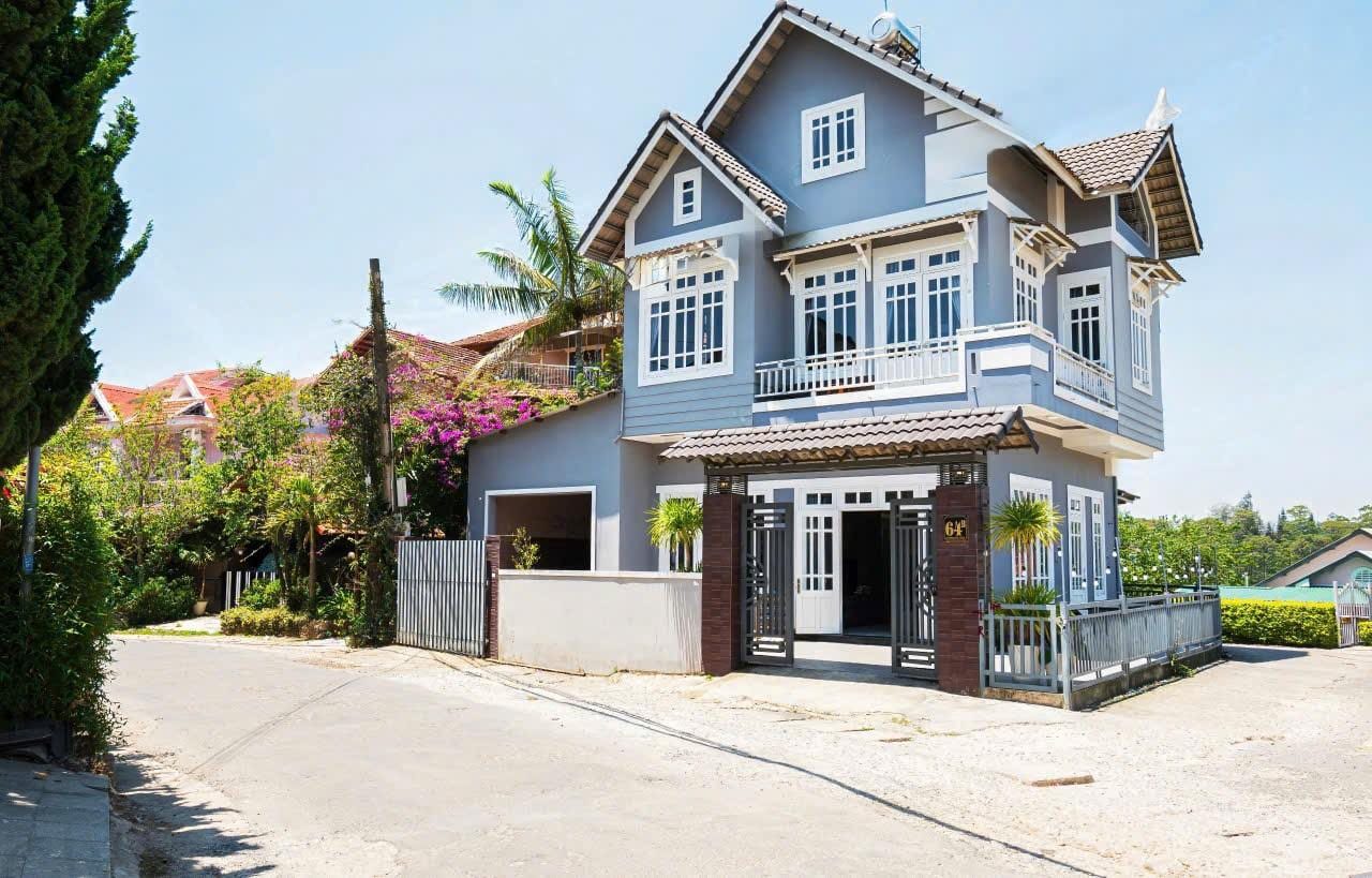 Hoàng Hoa Thám. cơ cấu