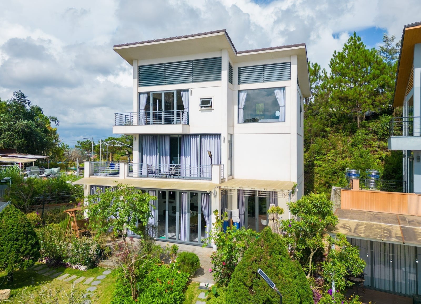 Nam Hồ 6.6 — Villa