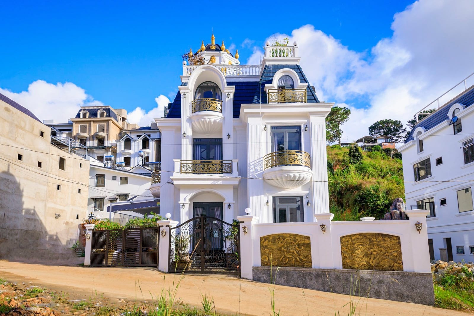 Roy Villa 3