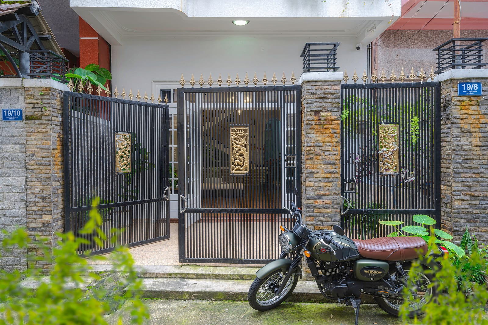 HOME 98 BƯỚC CHÂN 8/15